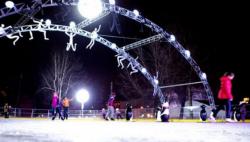 پارک یخی بامان مسکو  - ice rink in bauman garden