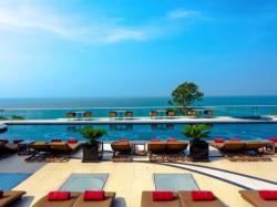 هتل پنج ستاره سنتارا گرند فراتامناک پاتایا - Centara Grand Phratamnak Pattaya