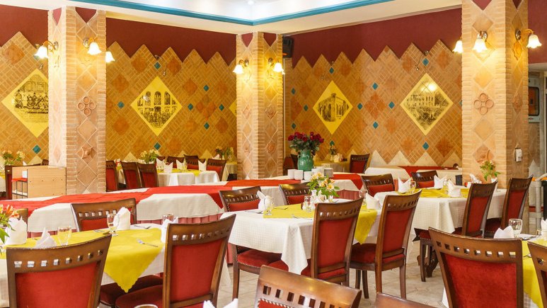 فضای رستورانی و صبحانه هتل پارک سعدی شیراز 87537