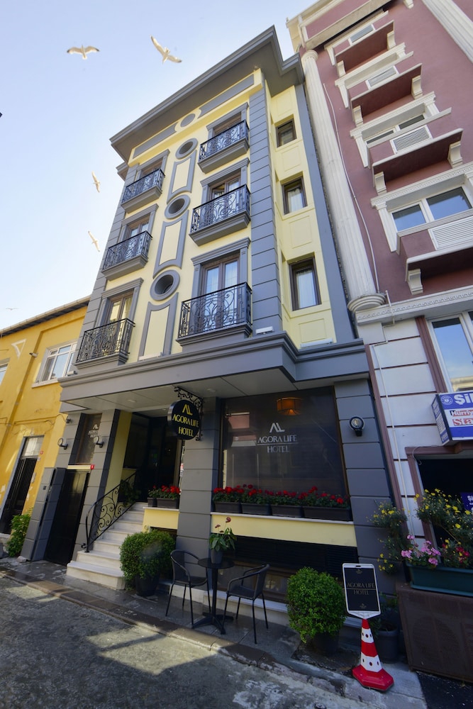 نمای بیرونی هتل آگورا لایف استانبول 102761