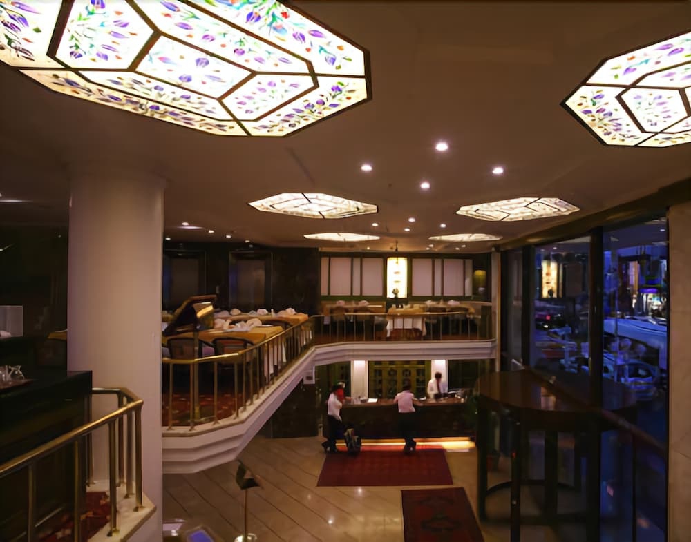 لابی هتل رویال استانبول 103361