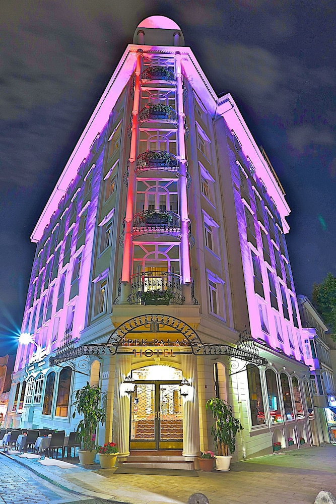 نمای بیرونی هتل ایپک پالاس استانبول 104127