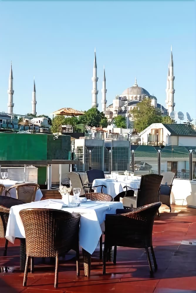 فضای بیرونی هتل آلباتروس پریمیر استانبول 105012