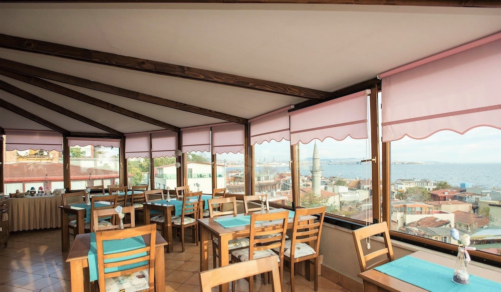 فضای رستورانی و صبحانه هتل امین سلطان استانبول 105163