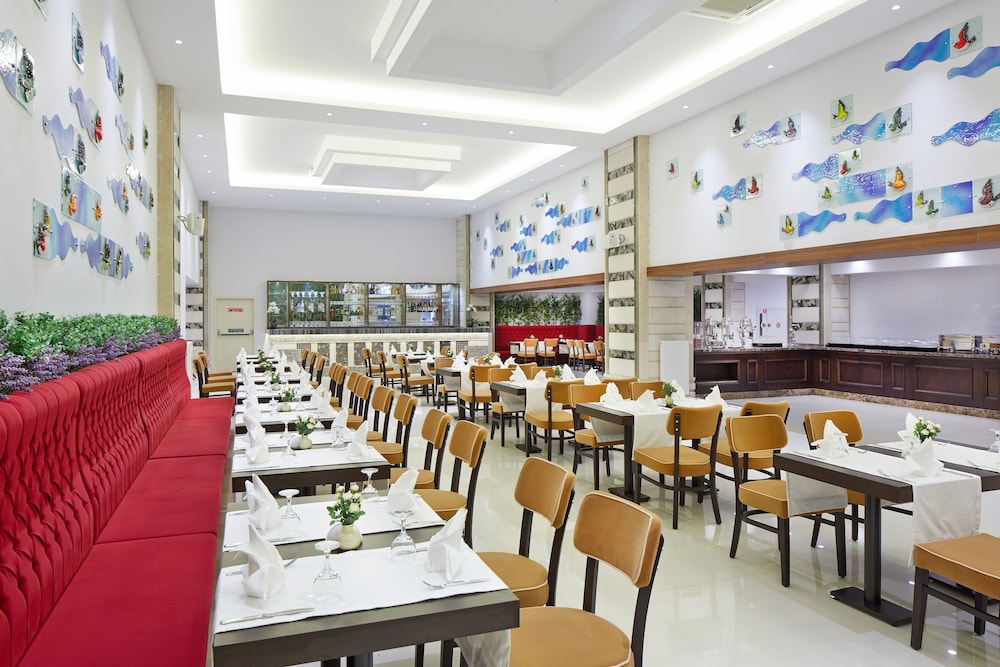 فضای رستورانی و صبحانه هتل روکس استانبول 107192