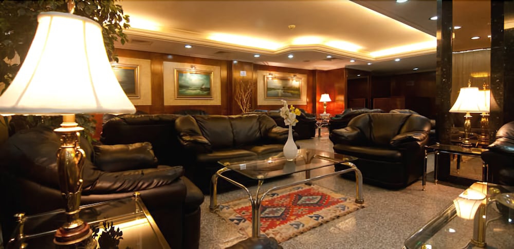 لابی هتل گرند هیلاریوم استانبول 107498