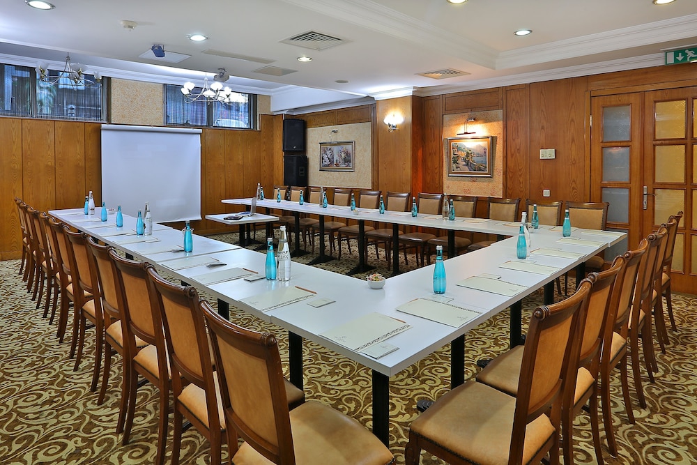 اتاق جلسات هتل گرند هیلاریوم استانبول 107504