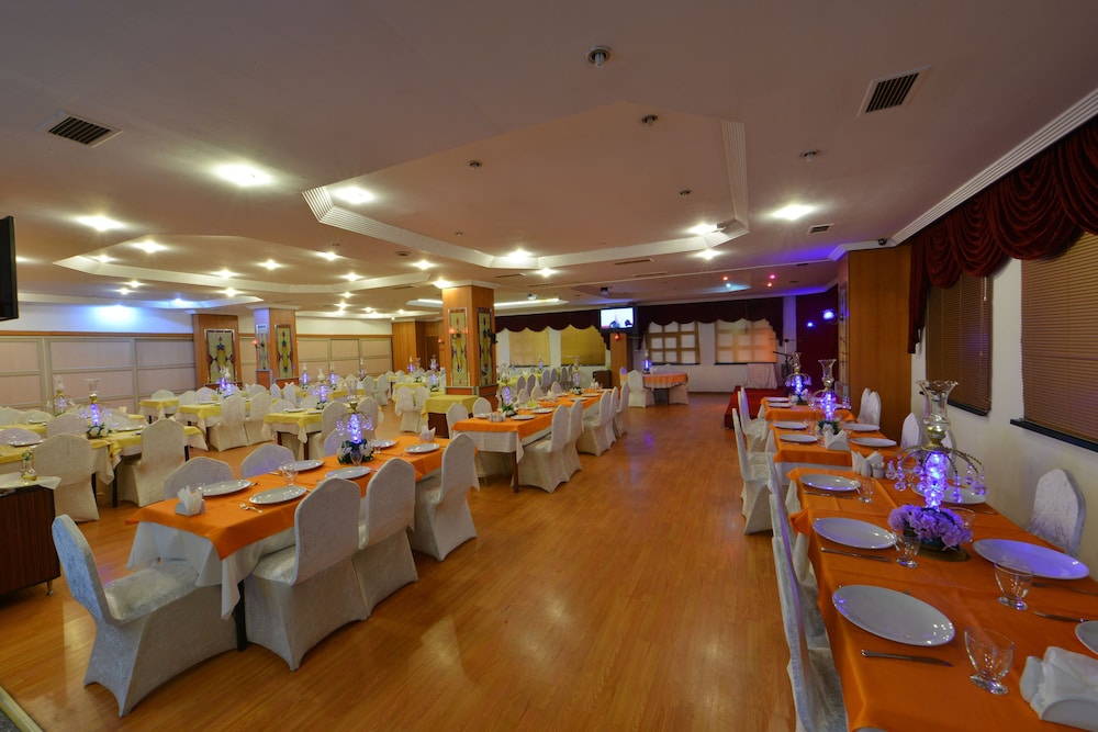 فضای رستورانی و صبحانه هتل سوجان استانبول 107999