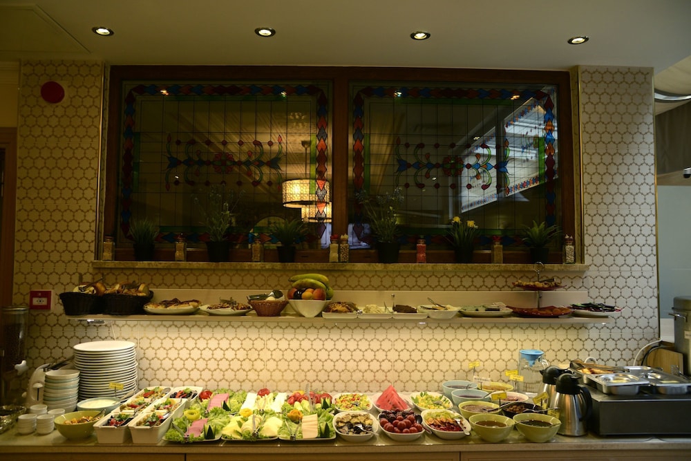 فضای رستورانی و صبحانه هتل سلطانز رویال استانبول 108958