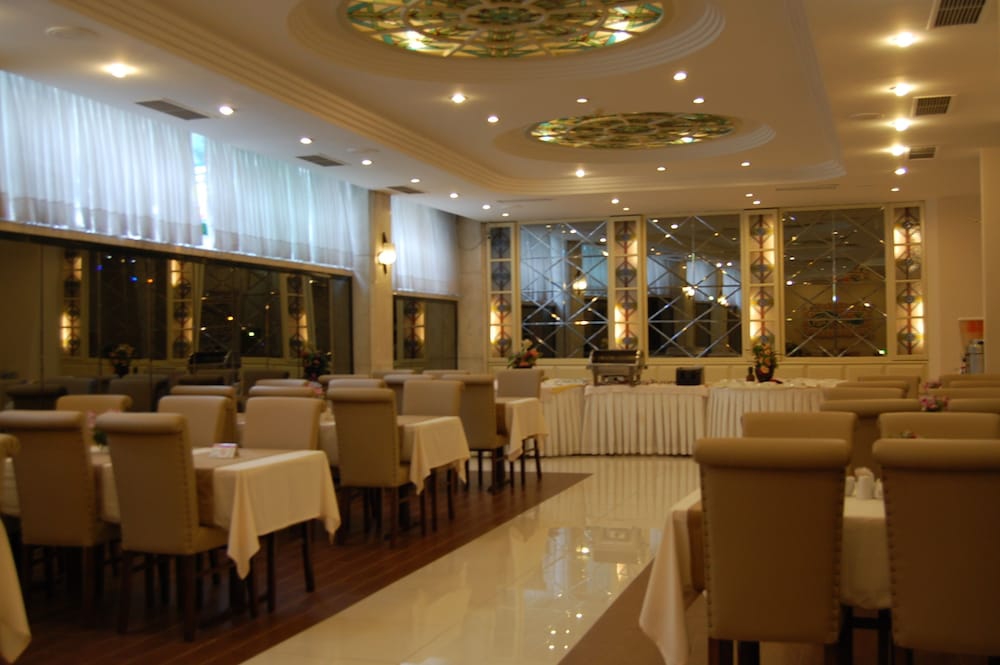 فضای رستورانی و صبحانه هتل گرین آنکا استانبول 109111