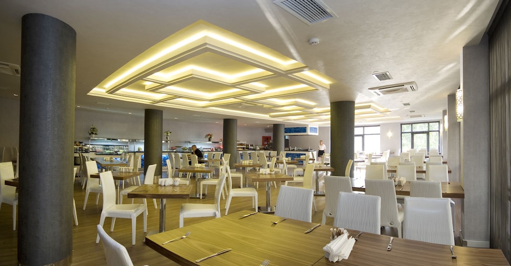 فضای رستورانی و صبحانه هتل این پرا استانبول 111354