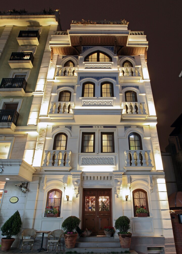 نمای بیرونی هتل نیلز استانبول 111845
