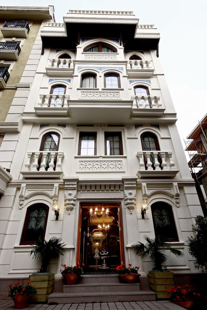 نمای بیرونی هتل نیلز استانبول 111858