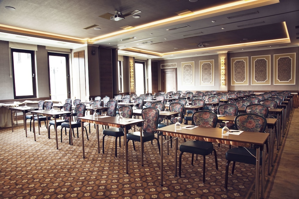 اتاق جلسات هتل سوادیه استانبول 117609