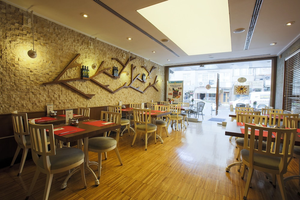 فضای رستورانی و صبحانه هتل هاوسز سوئیت استانبول 122178