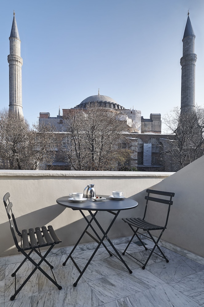 فضای بیرونی هتل بوتیک سنت سوفیا استانبول 122959