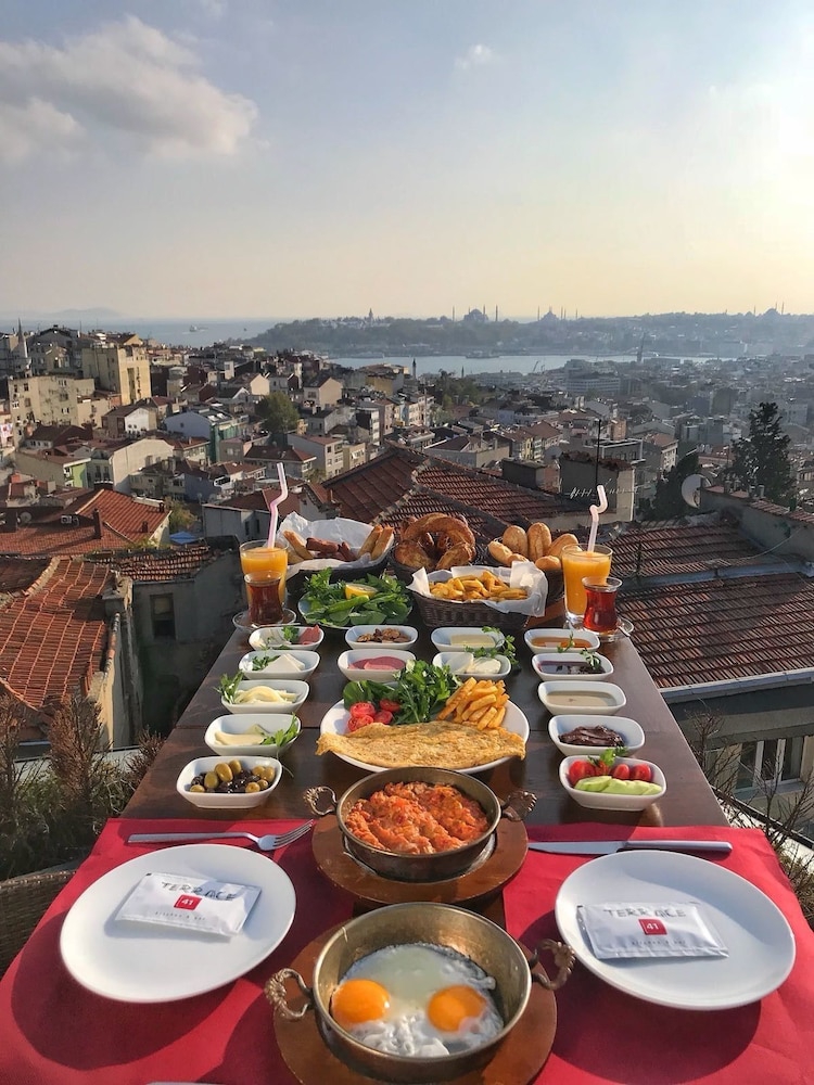 فضای رستورانی و صبحانه هتل کرینه استانبول 127481