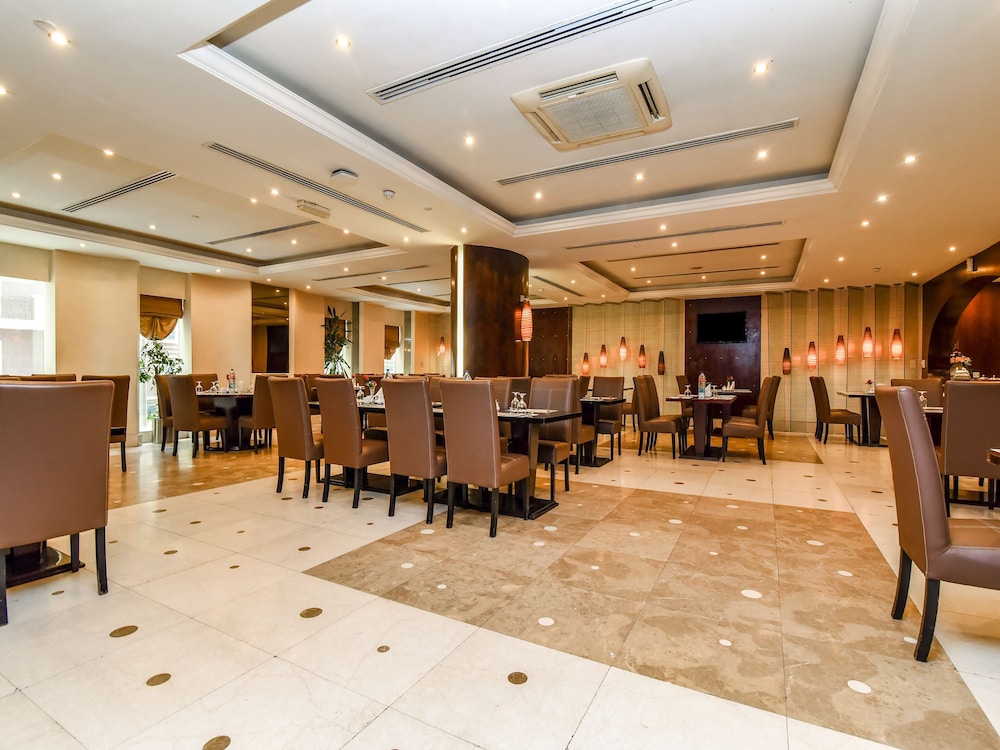 فضای رستورانی و صبحانه هتل لندمارک سامیت دبی 134082