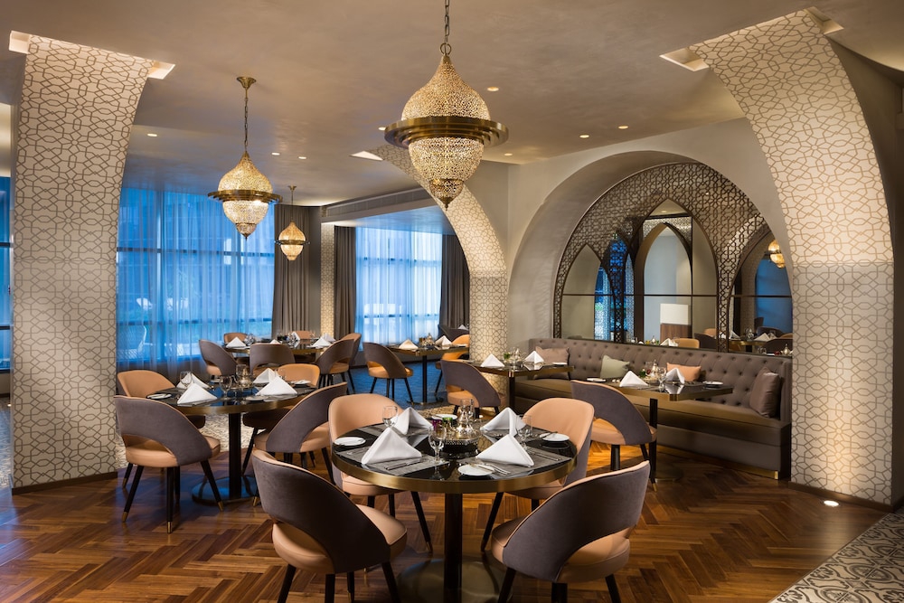 فضای رستورانی و صبحانه هتل میلینیوم پالاس البرشا دبی 137253