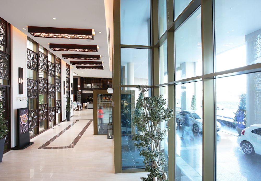 فضای بیرونی هتل متروپولیتین دبی 137402