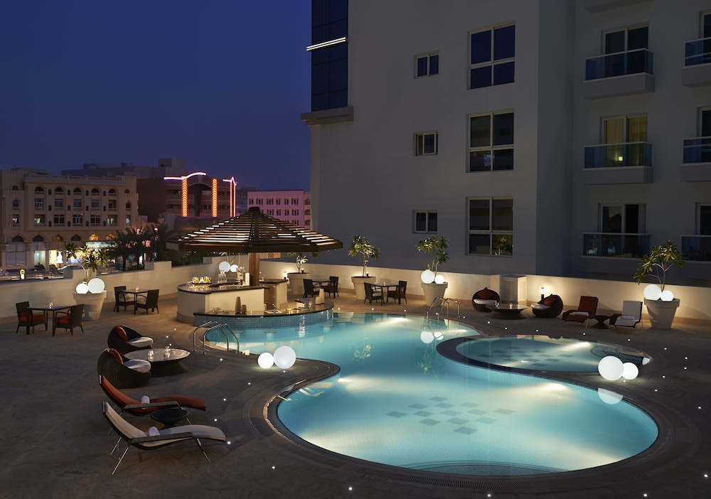 استخر هتل حیات پالاس جمیرا دبی 138440