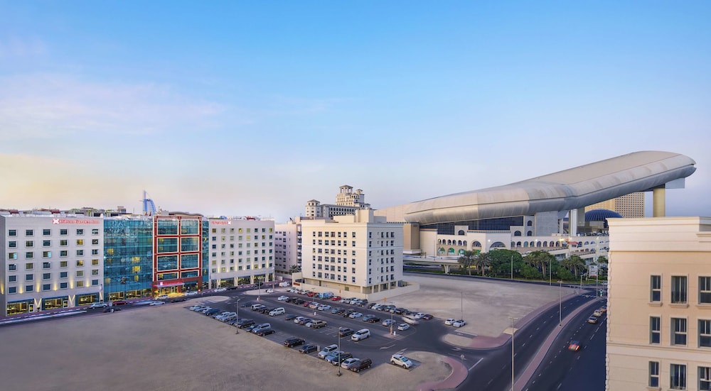 نمای بیرونی هتل هیلتون گاردن این امارات مال دبی 138648